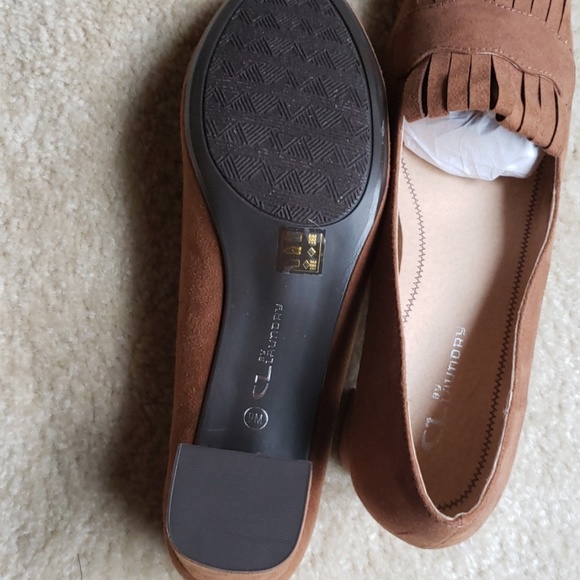 fall pumps - Picture 2 of 4